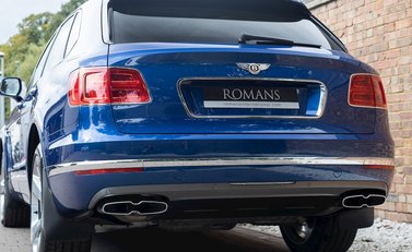 Bentley Bentayga V8 25