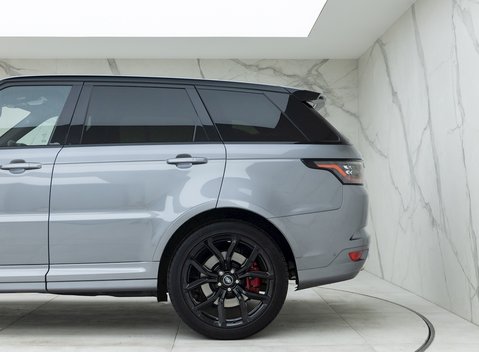 Land Rover Range Rover Sport 5.0 SVR 25
