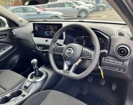 Nissan Juke 1.0 Juke Acenta Premium DiG-T 5dr 17