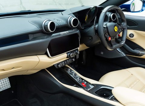 Ferrari Portofino 12