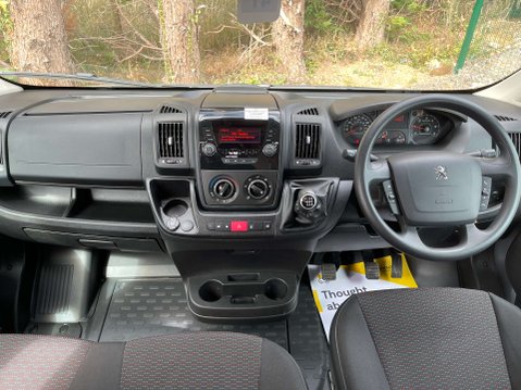 Peugeot Boxer 435 L3H2 17-SEAT NON-D1 MINIBUS CanDrive with Telescopi Ramps & Sensors. E6 6
