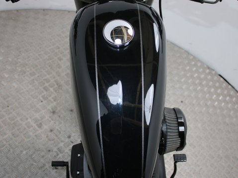 Harley-Davidson Sportster XL 1200 CX ROADSTER 17 25