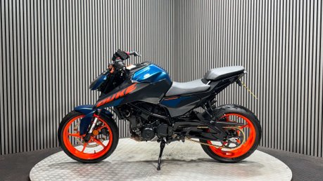 KTM Duke 2025 ONLY 7K 125CC LEARNER LEGAL 15BHP 1 OWNER 6