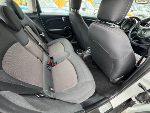 Mini Hatch COOPER 42