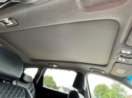 Hyundai SANTA FE 2.2 Santa Fe Premium SE CRDi Auto 4WD 5dr 104
