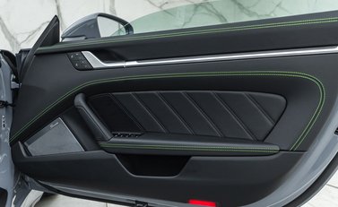 Porsche 911 Turbo S CABRIOLET (992) 22