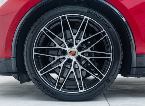 Porsche Macan GTS Electric 37