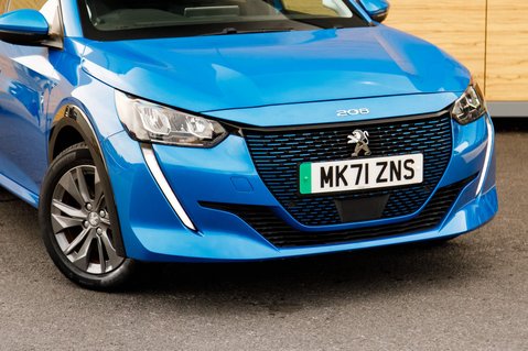 Peugeot 208 ALLURE PREMIUM 11