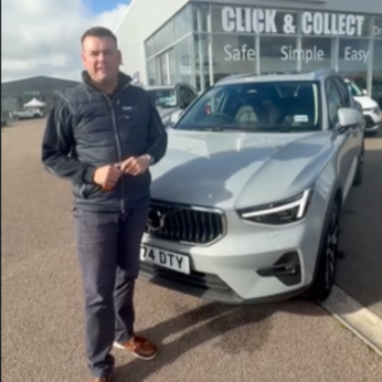 The Volvo XC40 2025 Review: The Premium Compact SUV That Fits Real Life