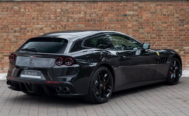 Ferrari GTC4 Lusso 7