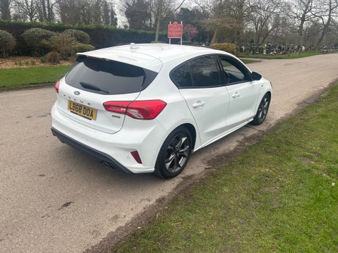 Ford Focus ST-LINE 6