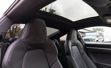 Porsche 911 Carrera 4S (992) 13