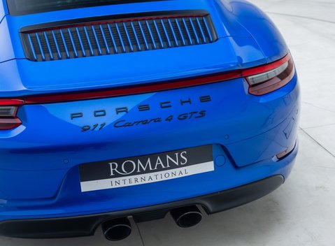 Porsche 911 Carrera 4 GTS (991.2) British Legends Edition 29