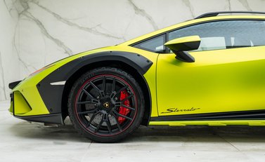 Lamborghini Huracan Sterrato 38
