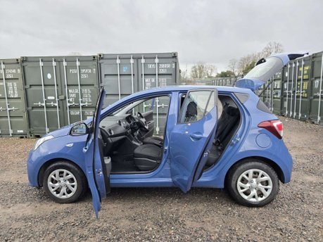 Hyundai i10 1.2 SE Hatchback 5dr Petrol Auto Euro 6 (87 ps) 11