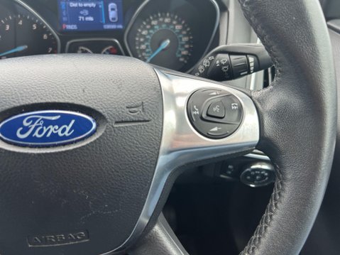 Ford Focus 1.6 Titanium Navigator Powershift Euro 5 5dr 49