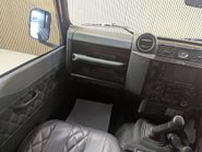 Land Rover Defender 2.2 Defender 90 Hard Top TD 4WD 5dr 41