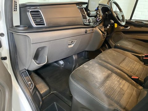 Ford Transit Custom 300 LIMITED P/V ECOBLUE L1H1 15
