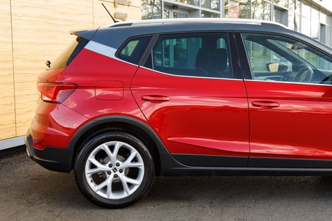 SEAT Arona ECOTSI FR 7