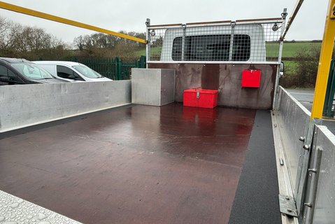 Iveco Daily 70C18D Crew Cab Dropside with Hiab X-Hiduo 062 Crane 13