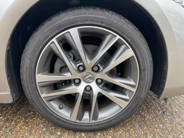 Lexus Is 2.5 IS 300h Advance CVT 4dr 13