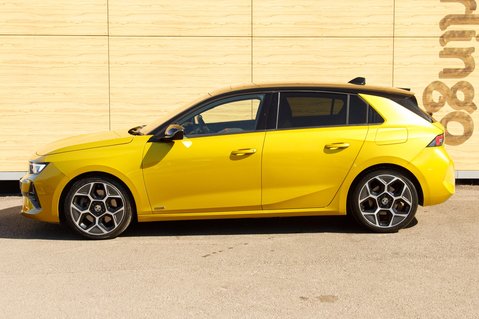 Vauxhall Astra ULTIMATE PHEV 13