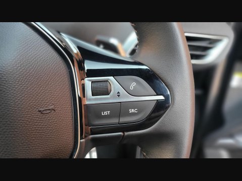 Peugeot 3008 PURETECH S/S ALLURE 19
