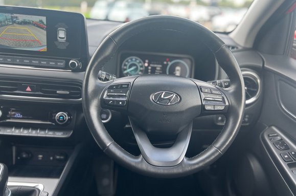 Hyundai KONA T-GDI PREMIUM MHEV 32
