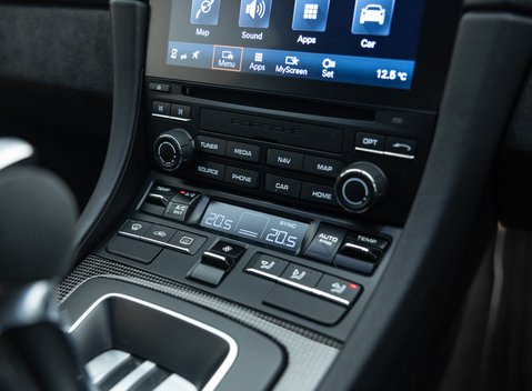 Porsche 911 GT2 RS Weissach (991) 28