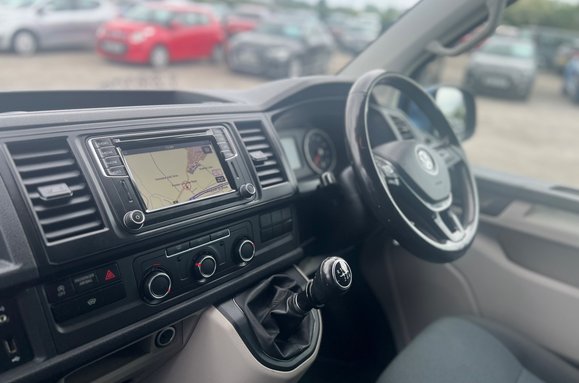 Volkswagen Transporter T32 TDI KOMBI HIGHLINE BMT 29