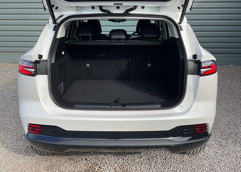 MG HS 1.5 T-GDI PHEV TROPHY 11