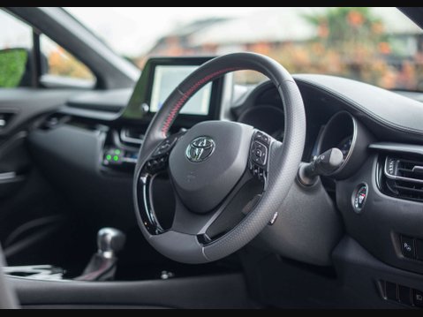 Toyota C-HR 2.0 C-HR GR Sport HEV CVT 5dr 3