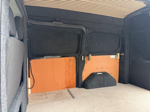Ford Transit Custom 290 HR P/V 32