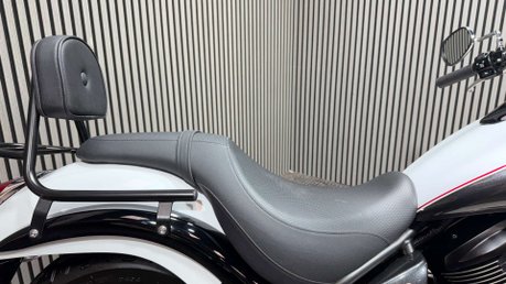 Kawasaki Vulcan 900 VN 2016 ONLY 2K NEW MOT LIGHTWEIGHT CRUISER A2 BIKE 19
