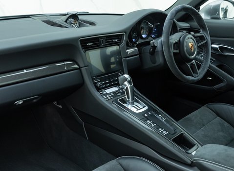 Porsche 911 GT3 (991.2) 15