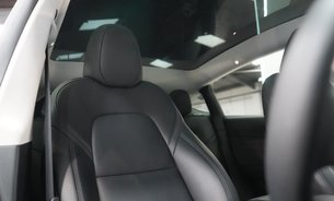 Tesla Model Y RWD Comfort Suspension GROK AI Adaptive LEDs 1Owner VATQ 2