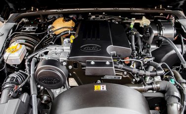 Land Rover Defender 90 Autobiography Edition 27