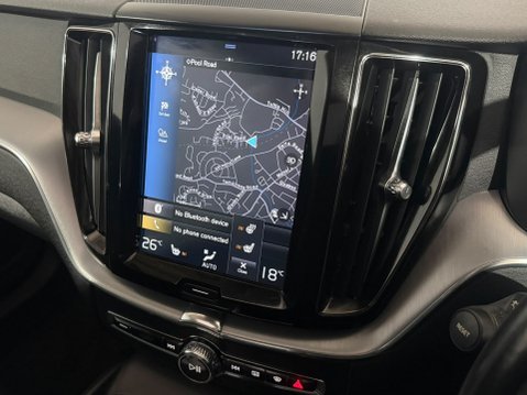 Volvo XC60 D4 MOMENTUM PRO AWD 18