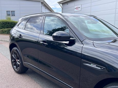 Jaguar F-Pace 2.0 D240 R-Sport Auto AWD Euro 6 (s/s) 5dr 10