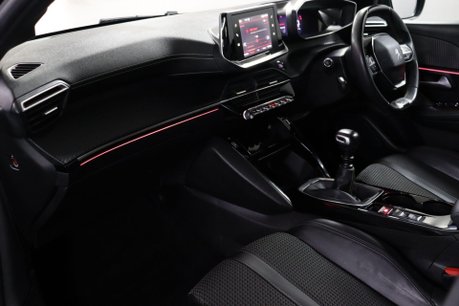 Peugeot 208 PURETECH GT LINE S/S 34