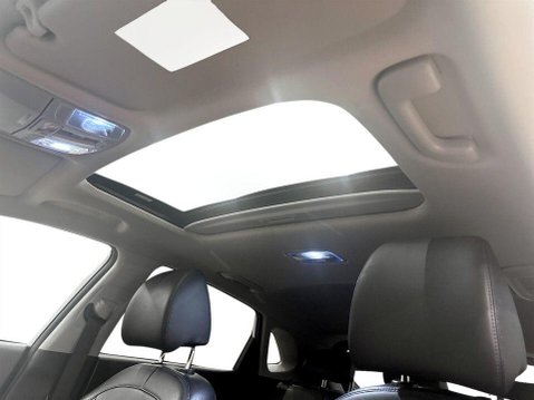Hyundai KONA 64kWh Ultimate SUV 5dr Electric Auto (10.5kW Charger) (204 ps) DAB Radio - 18