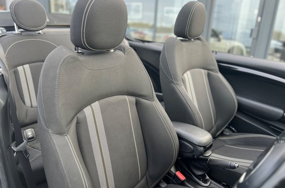 Mini Convertible COOPER S CLASSIC AUTO CONVERTIBLE 27