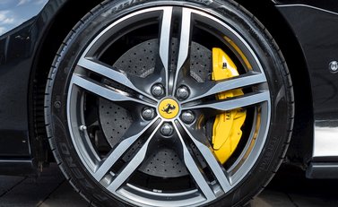 Ferrari Portofino 12