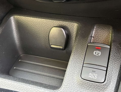 Nissan Qashqai 1.3 Qashqai Tekna DiG-T 5dr 27