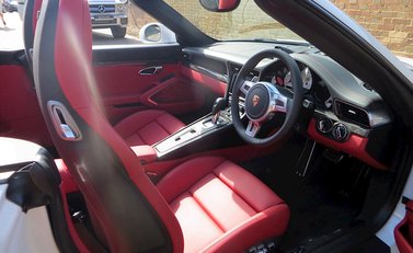 Porsche 911 (991) Turbo S Cabriolet 10