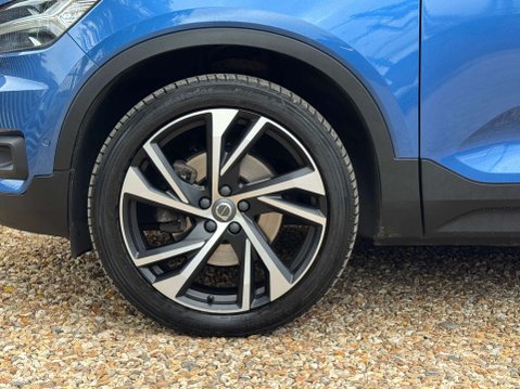 Volvo XC40 2.0 XC40 R-Design Pro T4 Auto 5dr 14
