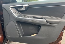 Volvo XC60 2.0 D4 R-DESIGN LUX NAV AUTO PAN ROOF 18