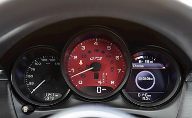 Porsche Macan GTS 17