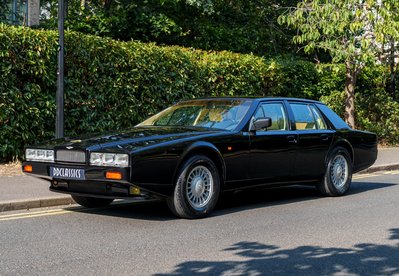 Aston Martin Lagonda Series IV