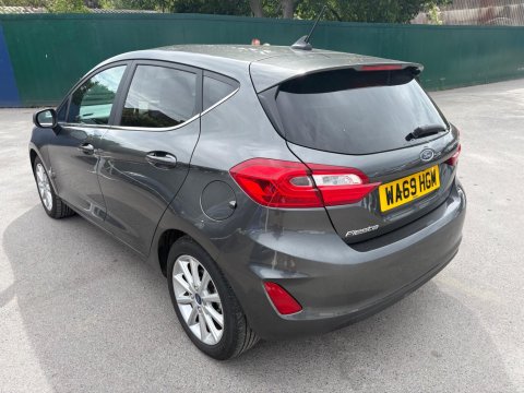 Ford Fiesta TITANIUM 10